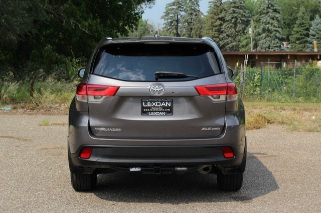 2018 Toyota Highlander AWD XLE W/ LEATHER, MOONROOF - 23047136 - 4