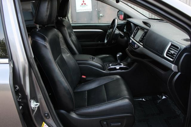 2018 Toyota Highlander AWD XLE W/ LEATHER, MOONROOF - 23047136 - 6