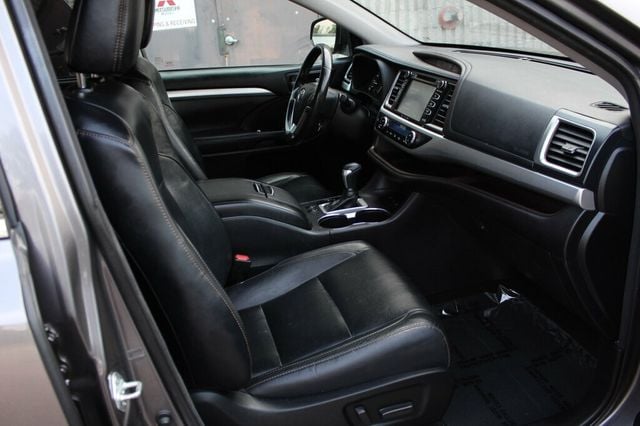 2018 Toyota Highlander AWD XLE W/ LEATHER, MOONROOF - 23047136 - 7