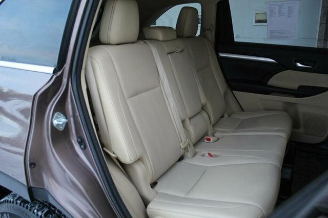 2018 Toyota Highlander AWD XLE W/ LEATHER POWER MOONROOF - 22949427 - 11