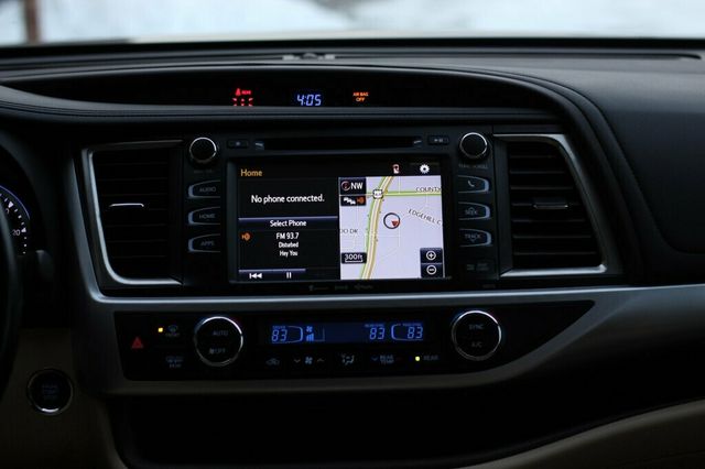 2018 Toyota Highlander AWD XLE W/ LEATHER POWER MOONROOF - 22949427 - 14