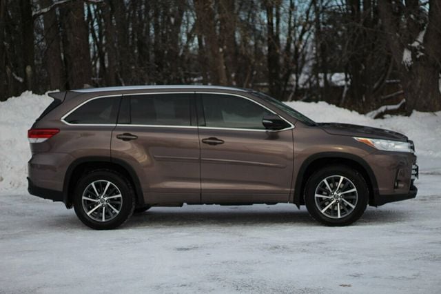 2018 Toyota Highlander AWD XLE W/ LEATHER POWER MOONROOF - 22949427 - 1