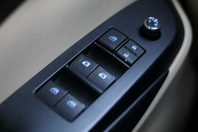 2018 Toyota Highlander AWD XLE W/ LEATHER POWER MOONROOF - 22949427 - 21