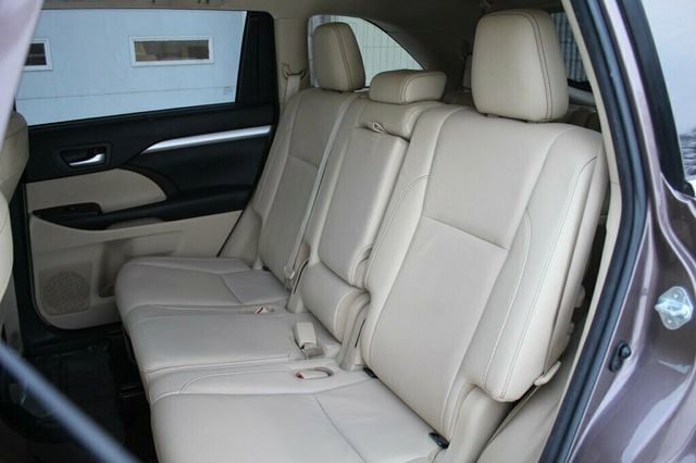 2018 Toyota Highlander AWD XLE W/ LEATHER POWER MOONROOF - 22949427 - 27