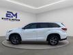 2018 Toyota Highlander LE I4 FWD - 22972212 - 1