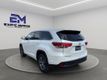 2018 Toyota Highlander LE I4 FWD - 22972212 - 2