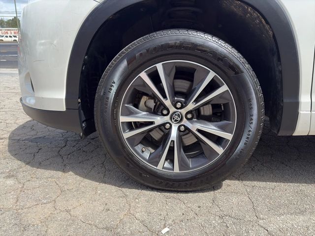2018 Toyota Highlander LE I4 FWD - 22972212 - 30