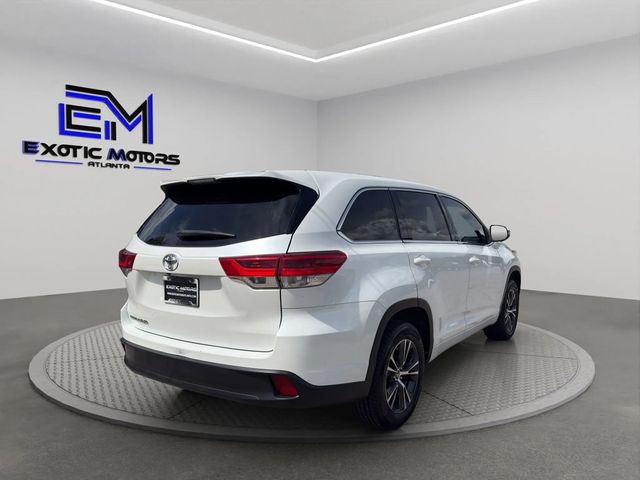 2018 Toyota Highlander LE I4 FWD - 22972212 - 4