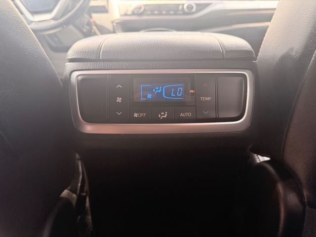 2018 Toyota Highlander LE Plus V6 - 23064004 - 13