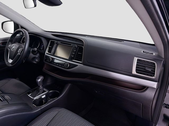 2018 Toyota Highlander LE Plus V6 AWD - 23027131 - 27