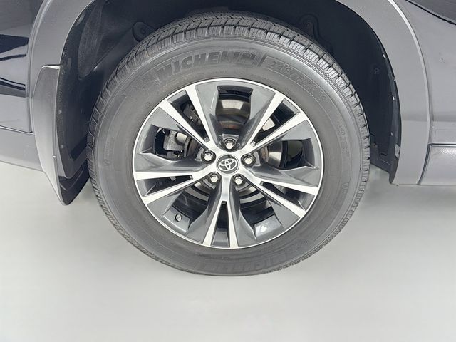 2018 Toyota Highlander LE Plus V6 AWD - 23027131 - 31