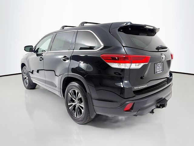 2018 Toyota Highlander LE Plus V6 AWD - 23027131 - 4