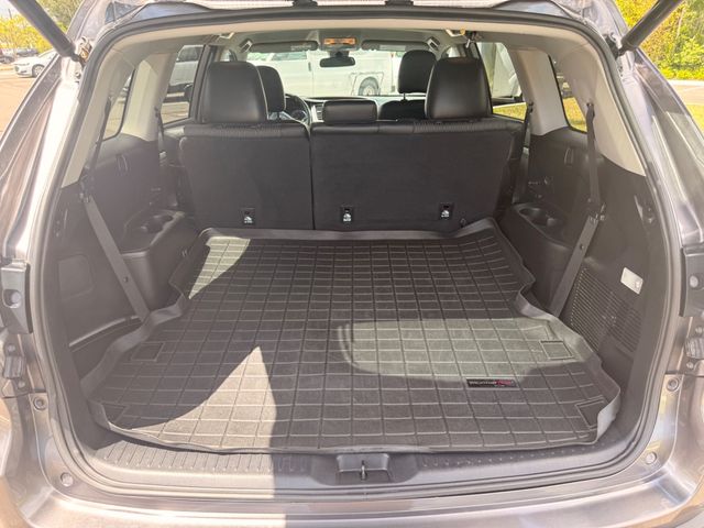 2018 Toyota Highlander LE Plus V6 FWD - 23064004 - 19