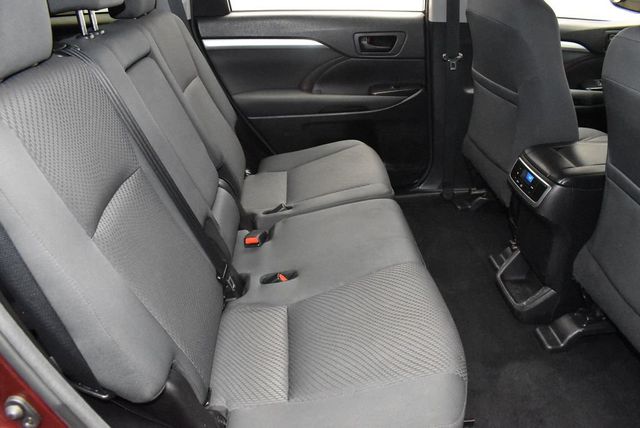 2018 Toyota Highlander LE V6 AWD - 22980777 - 27