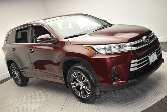 2018 Toyota Highlander LE V6 AWD - 22980777 - 2