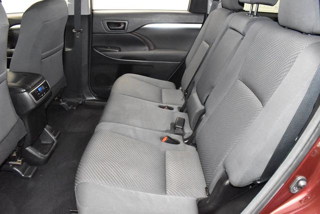 2018 Toyota Highlander LE V6 AWD - 22980777 - 32