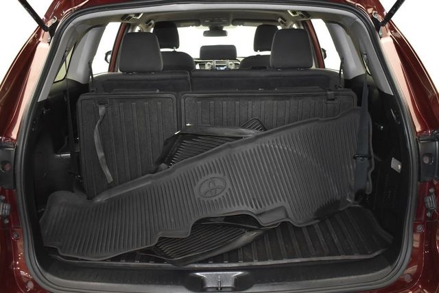 2018 Toyota Highlander LE V6 AWD - 22980777 - 35