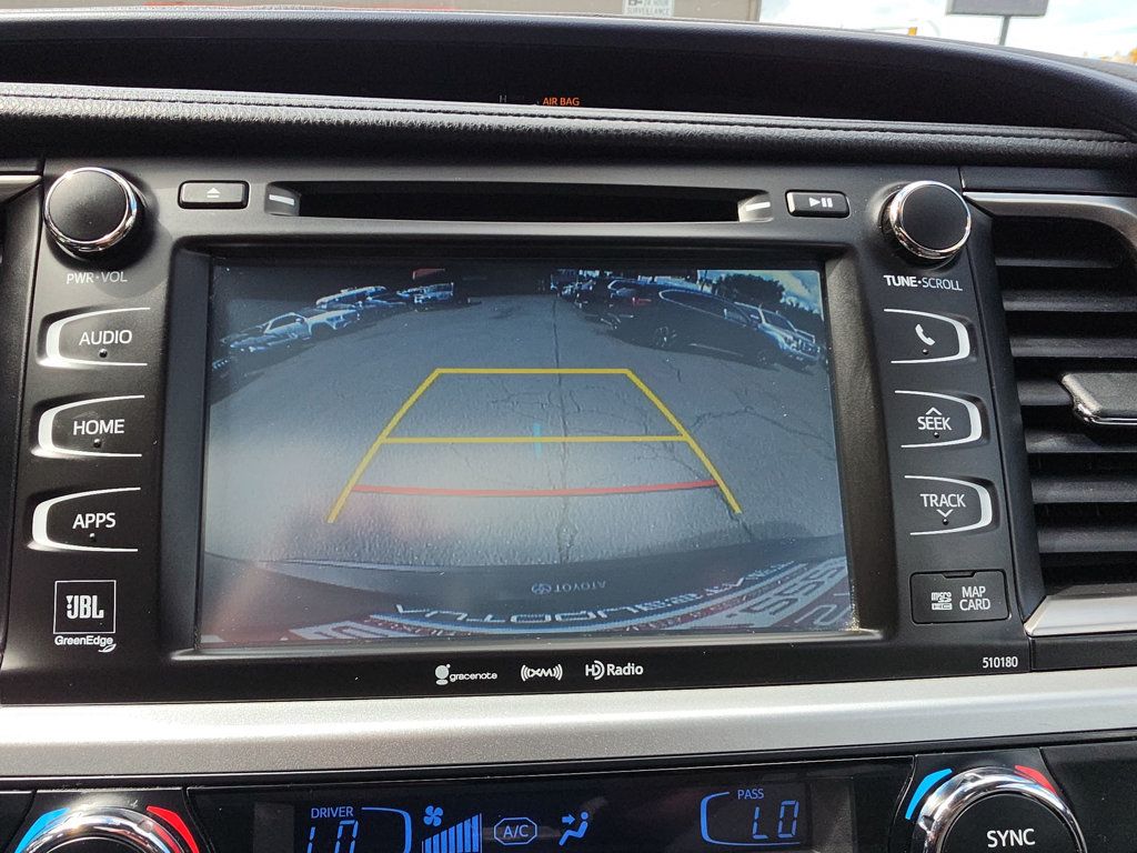 Toyota Highlander photo 29