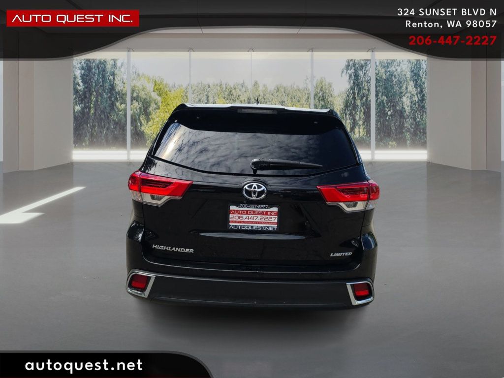 Toyota Highlander photo 6