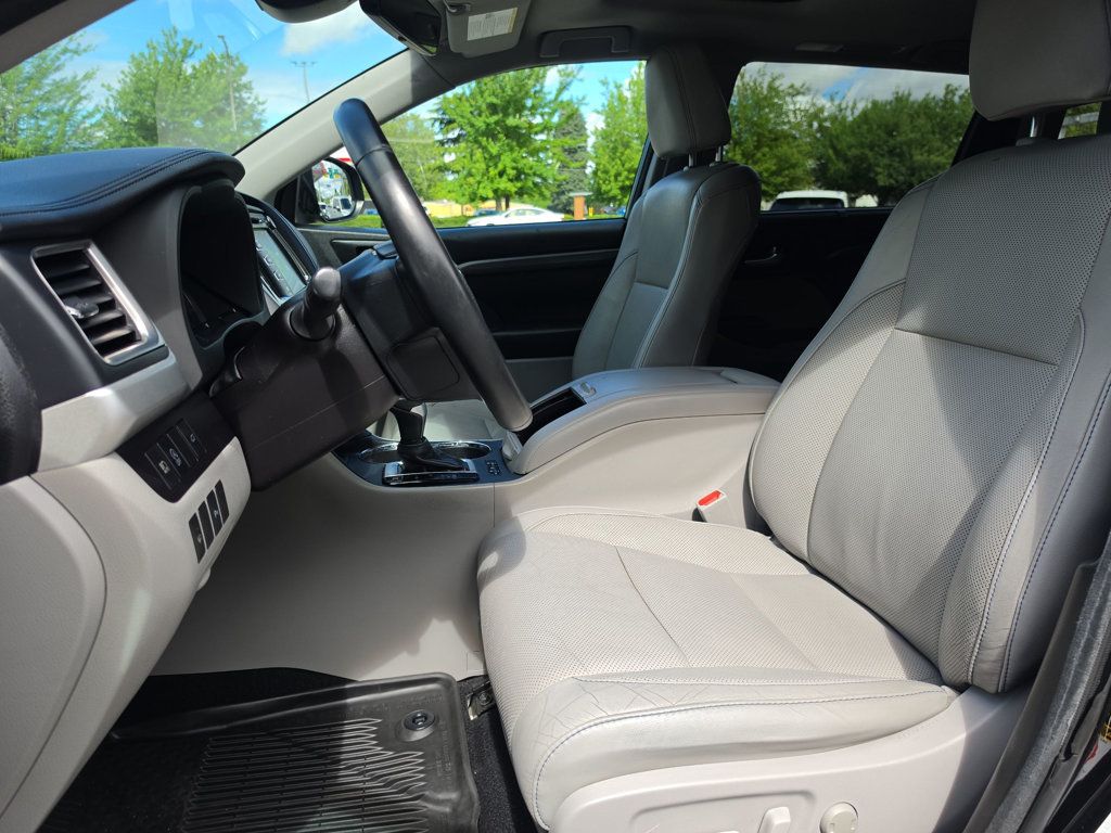 Toyota Highlander photo 9