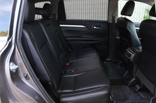2018 Toyota Highlander ONE OWNER AWD XLE  W/ LEATHER, MOONROOF - 23080590 - 9