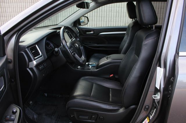 2018 Toyota Highlander ONE OWNER AWD XLE  W/ LEATHER, MOONROOF - 23080590 - 22