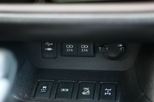 2018 Toyota Highlander ONE OWNER AWD XLE  W/ LEATHER, MOONROOF - 23080590 - 32