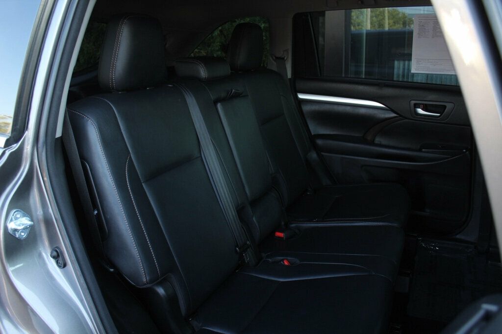 2018 Toyota Highlander XLE photo 11