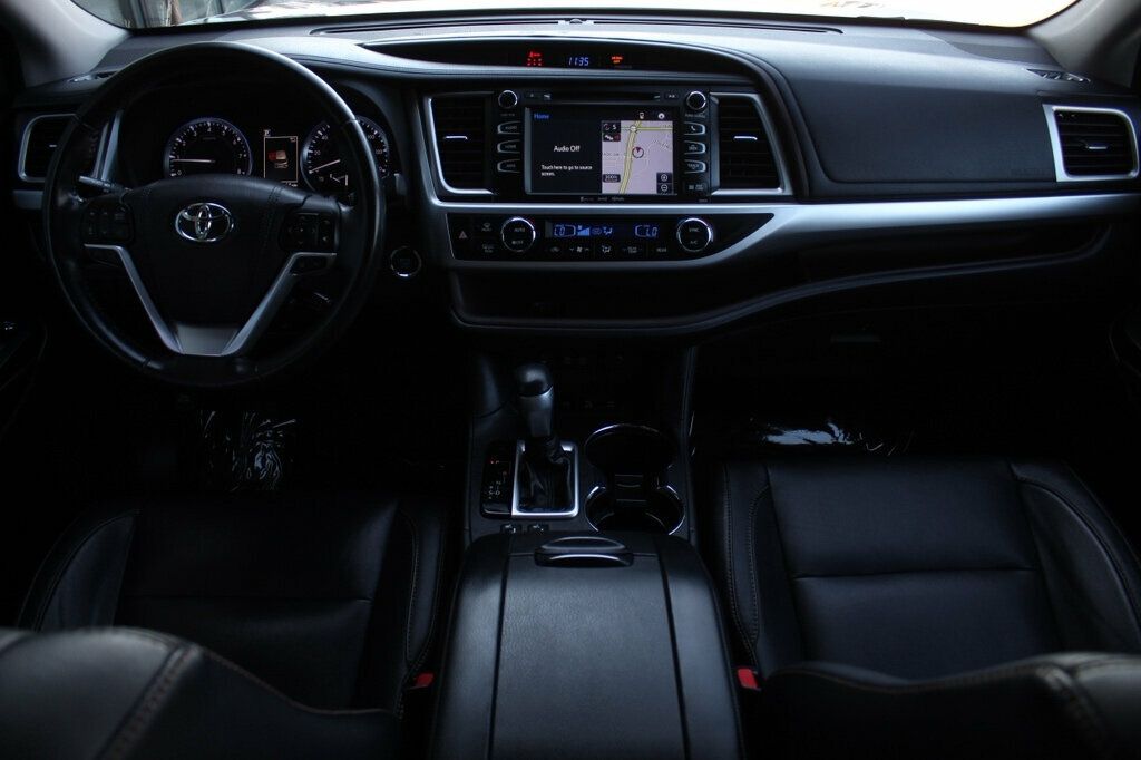 2018 Toyota Highlander XLE photo 13