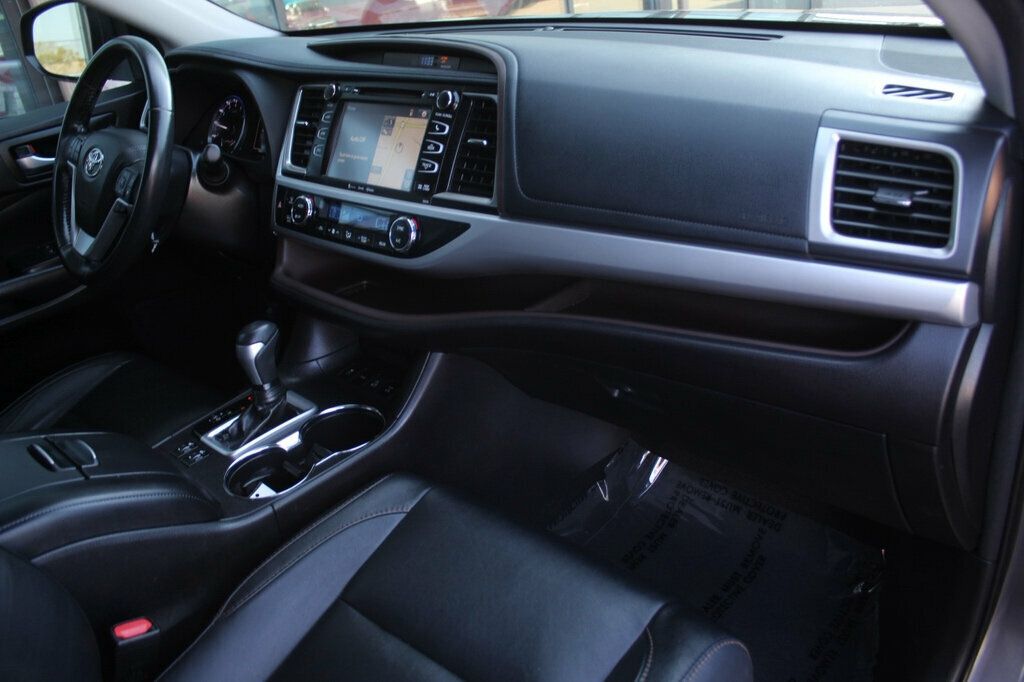 2018 Toyota Highlander XLE photo 9