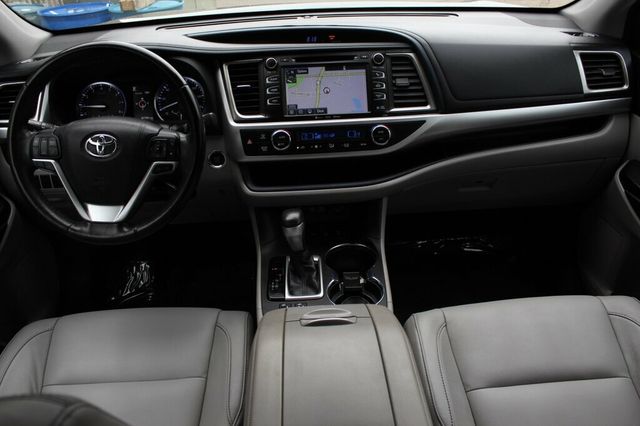2018 Toyota Highlander ONE OWNER XLE W/ NAVIGATION, LEATHER, MOONROOF  - 23059274 - 12