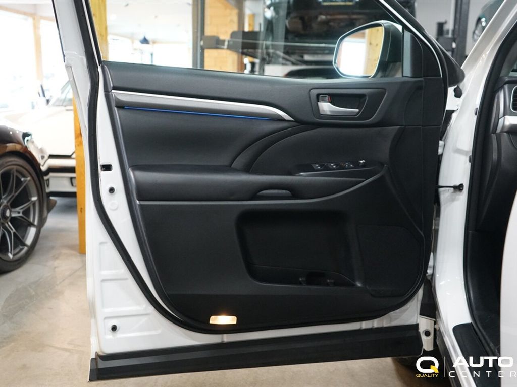 2018 Toyota Highlander SE V6 AWD - 22974761 - 12