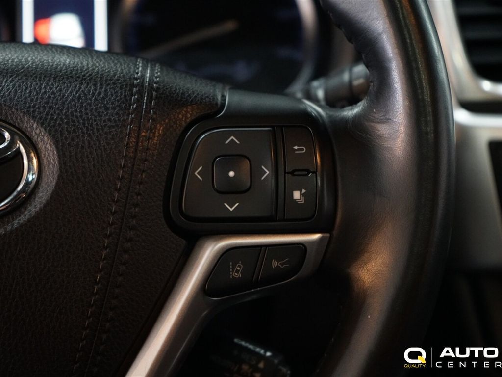 2018 Toyota Highlander SE V6 AWD - 22974761 - 21