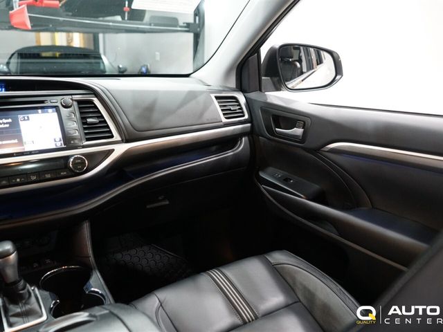 2018 Toyota Highlander SE V6 AWD - 22974761 - 24