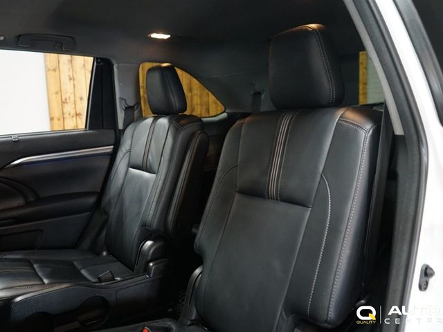 2018 Toyota Highlander SE V6 AWD - 22974761 - 32