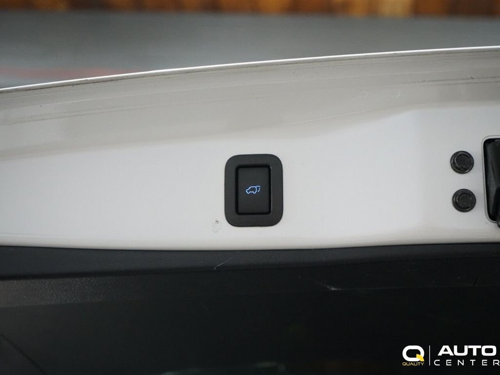 2018 Toyota Highlander SE V6 AWD - 22974761 - 41