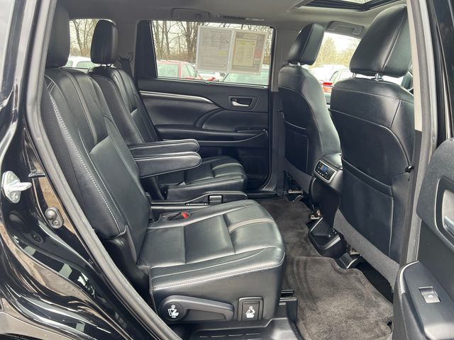 2018 Toyota Highlander SE V6 AWD - 22988299 - 19