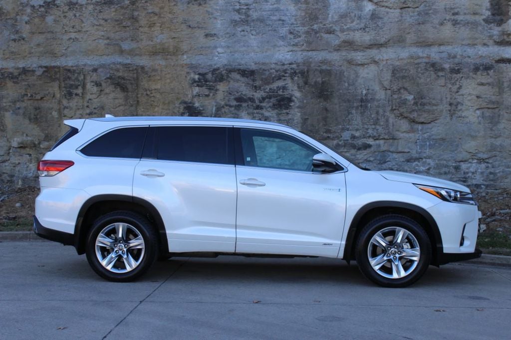 2018 Toyota Highlander Very LOW Miles Brand NEW Tires 3rd Row AWD 615-300-6004 - 22249219 - 1