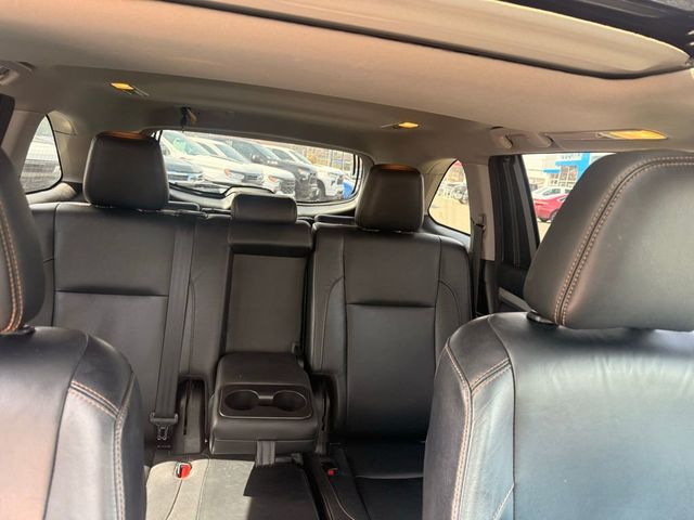 2018 Toyota Highlander XLE V6 AWD - 23001660 - 20