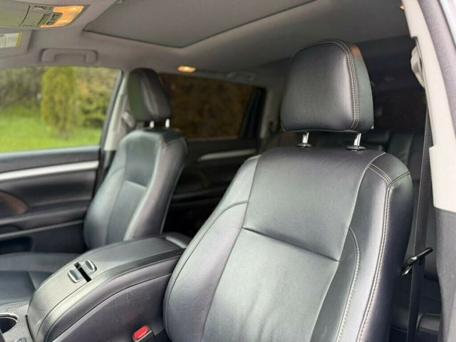 2018 Toyota Highlander XLE V6 AWD - 23002544 - 14