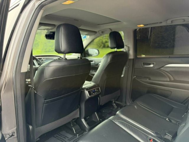 2018 Toyota Highlander XLE V6 AWD - 23002544 - 16