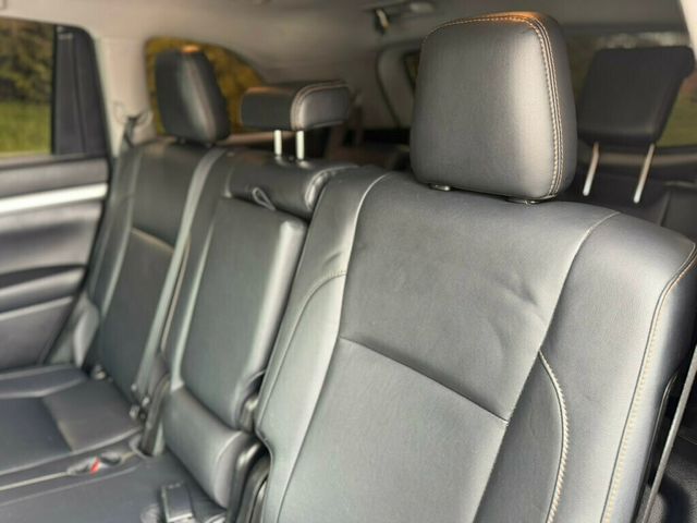2018 Toyota Highlander XLE V6 AWD - 23002544 - 19