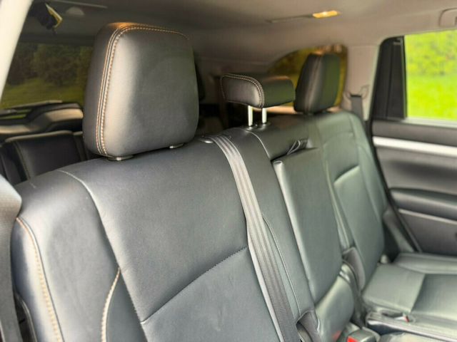 2018 Toyota Highlander XLE V6 AWD - 23002544 - 22