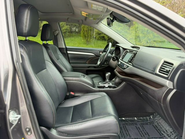 2018 Toyota Highlander XLE V6 AWD - 23002544 - 26
