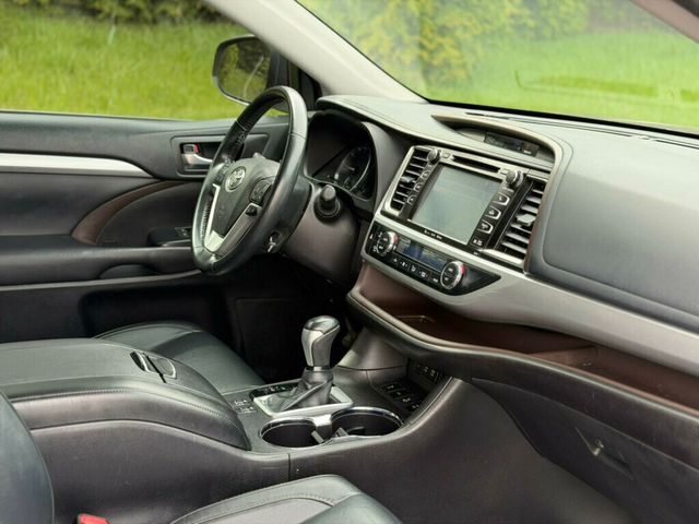 2018 Toyota Highlander XLE V6 AWD - 23002544 - 27