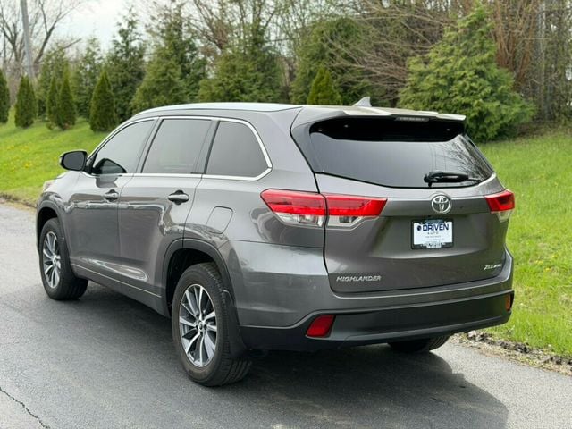 2018 Toyota Highlander XLE V6 AWD - 23002544 - 3