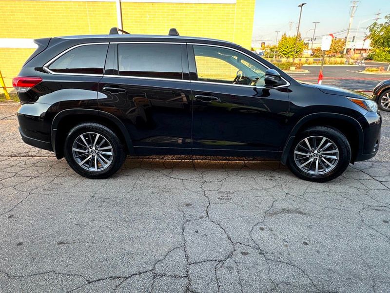 2018 Toyota Highlander XLE V6 AWD - 22916533 - 13