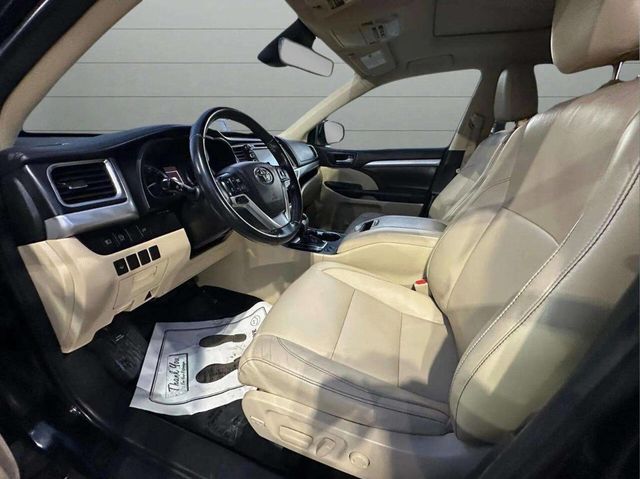 2018 Toyota Highlander XLE V6 AWD - 22937884 - 11