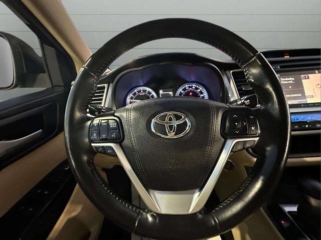 2018 Toyota Highlander XLE V6 AWD - 22937884 - 25