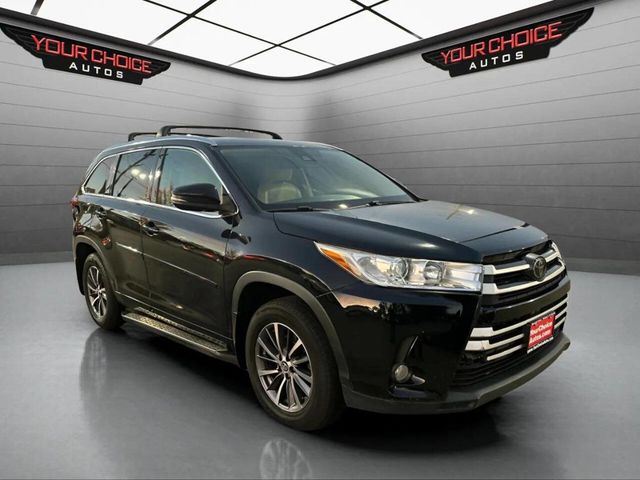 2018 Toyota Highlander XLE V6 AWD - 22937884 - 2